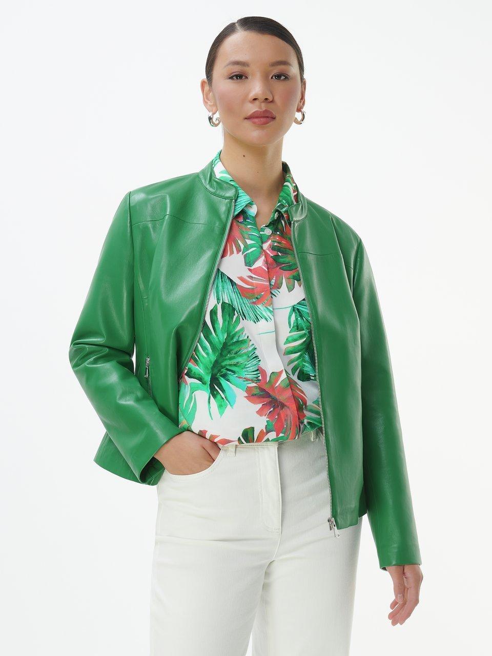 Emilia Lay - La veste