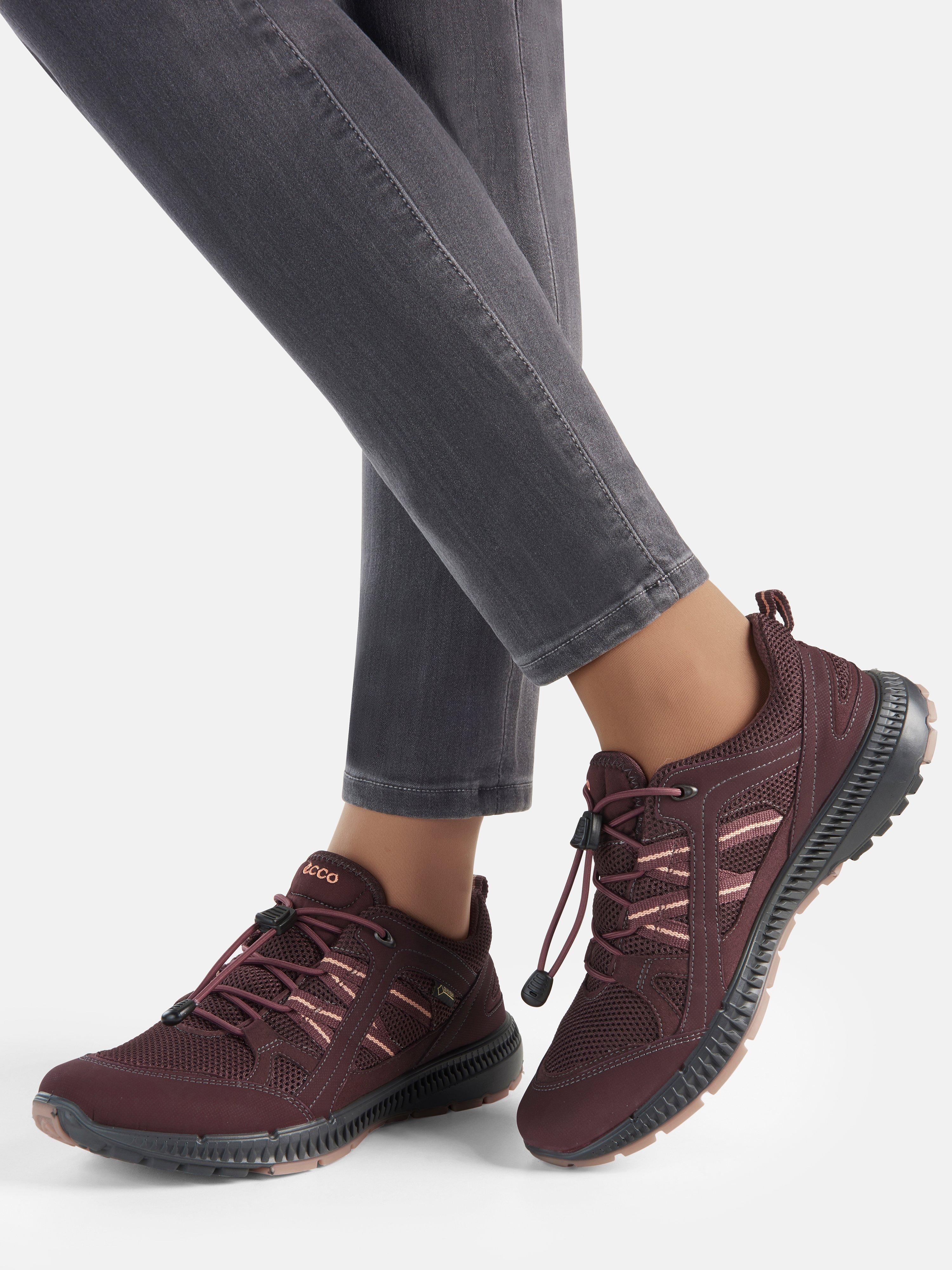 Ecco - Terracruise lace-up shoes - berry
