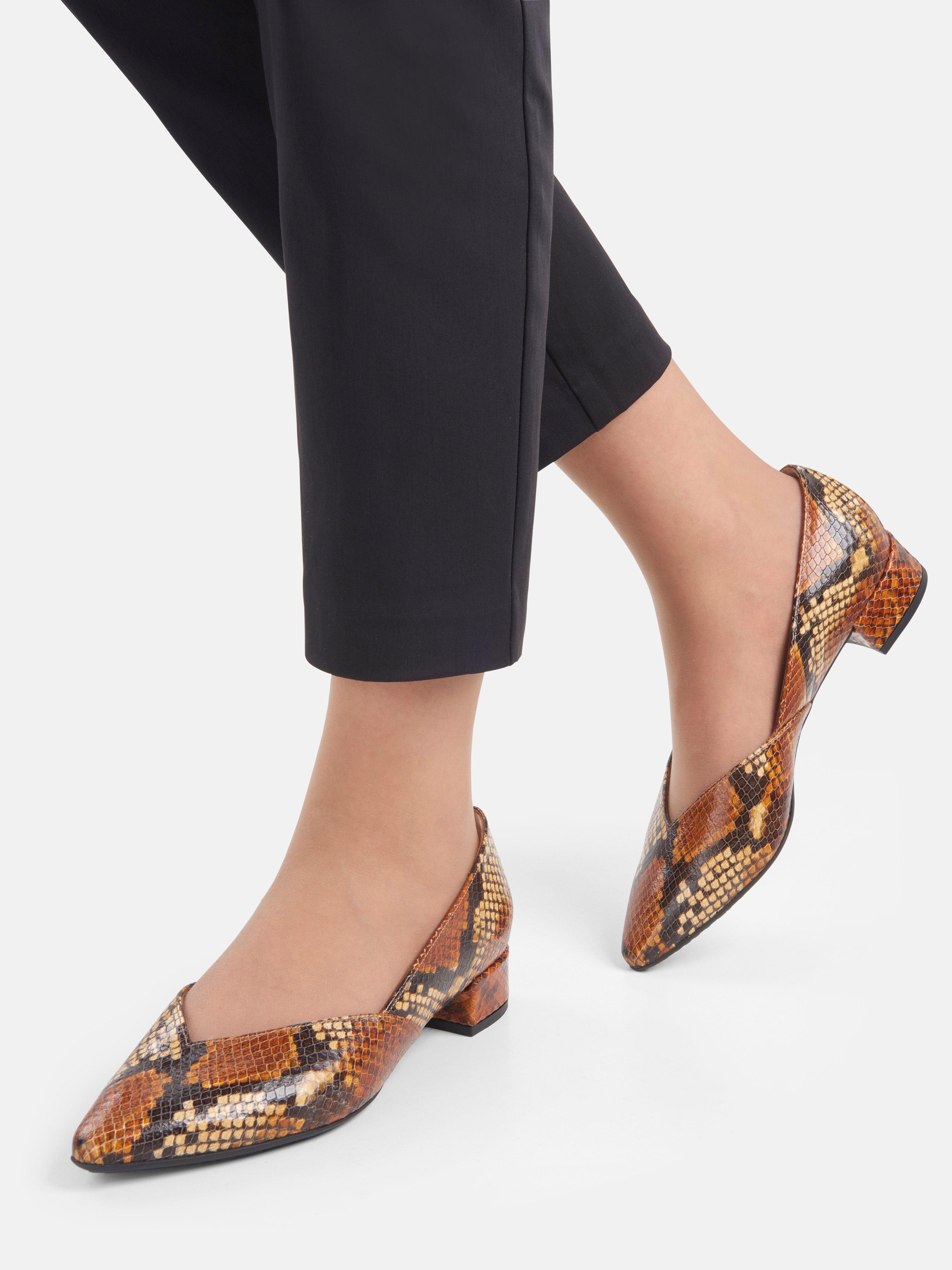 peter kaiser multicolor pumps