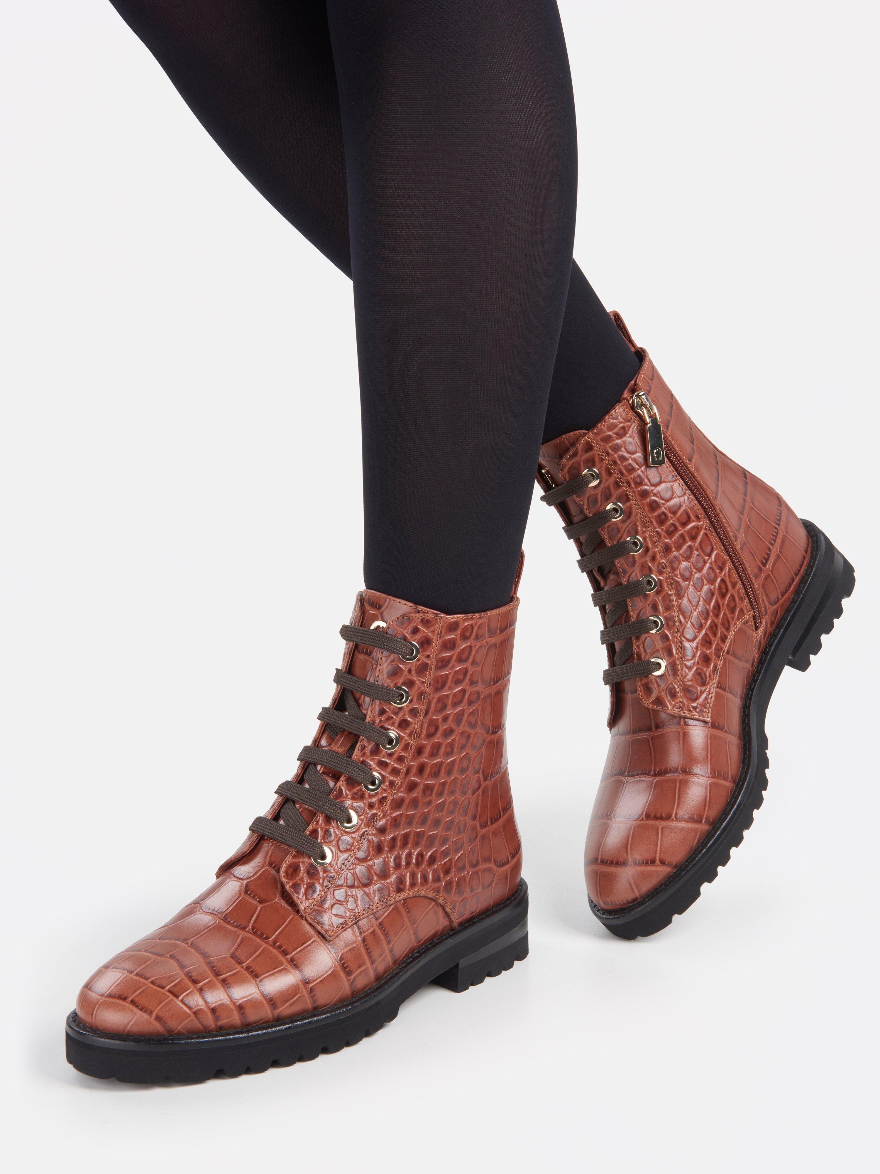 bottines lacees