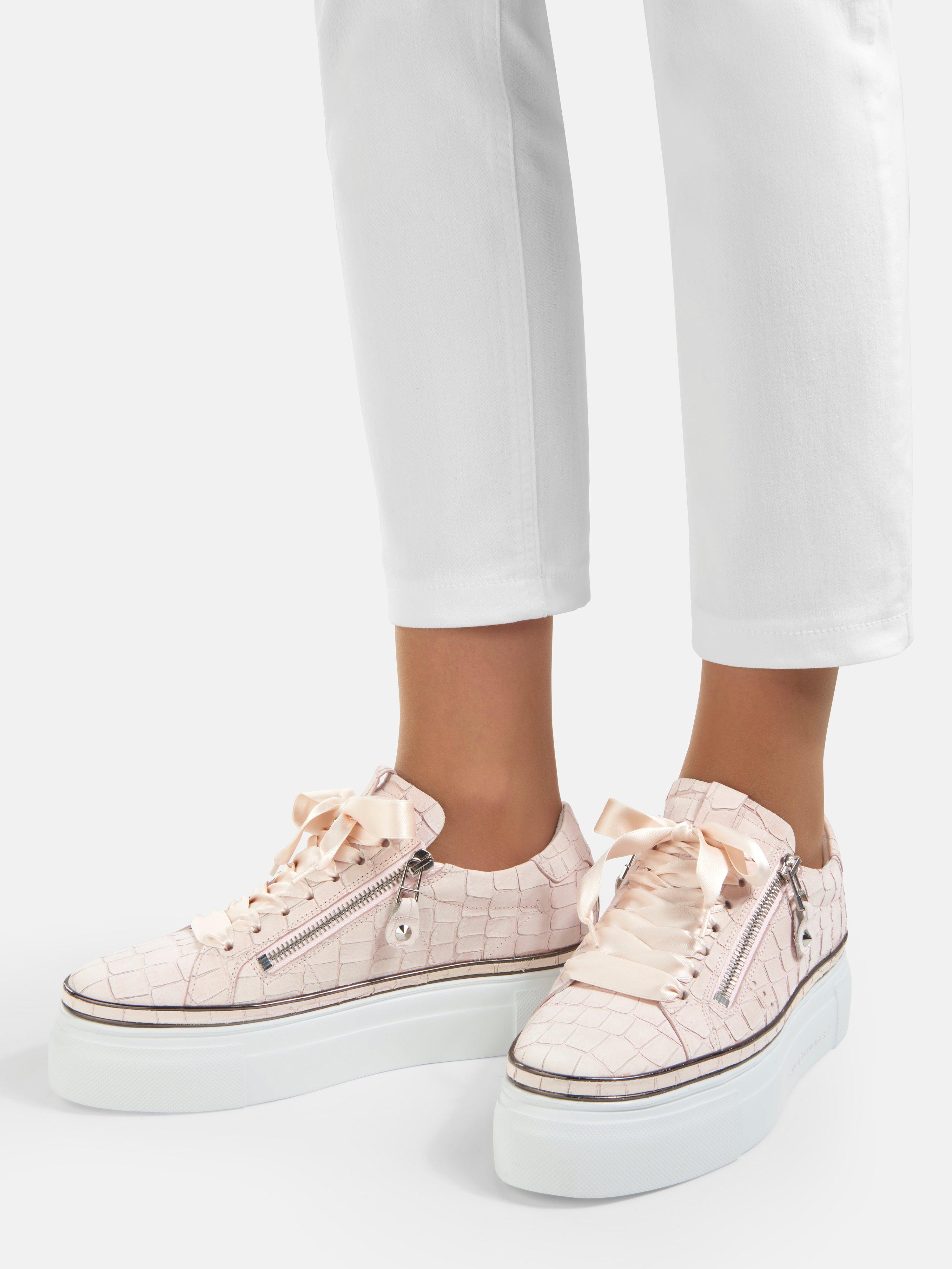 plateau sneakers