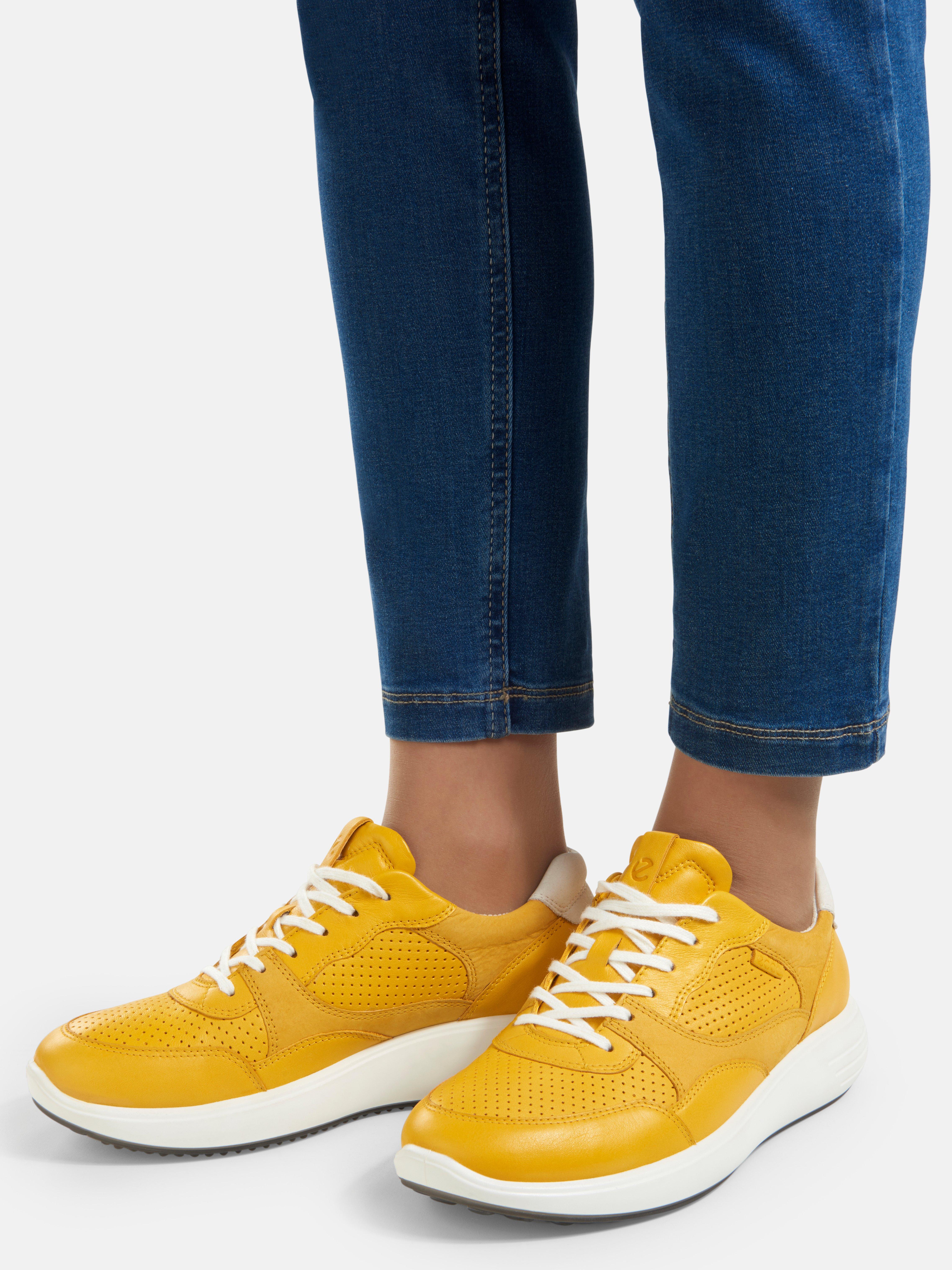 ecco yellow shoes