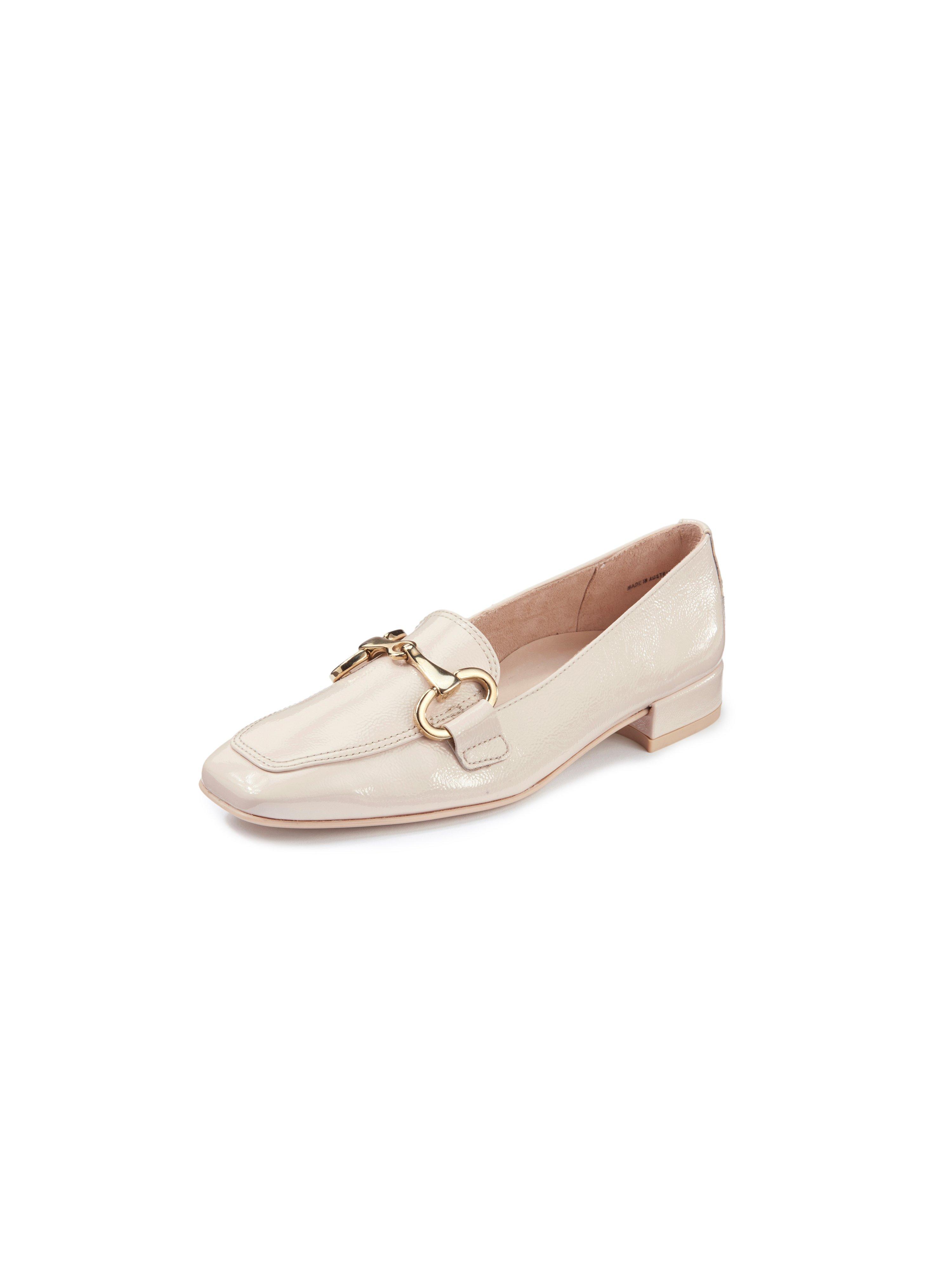 Loafers made of creased patent leather Paul Green beige