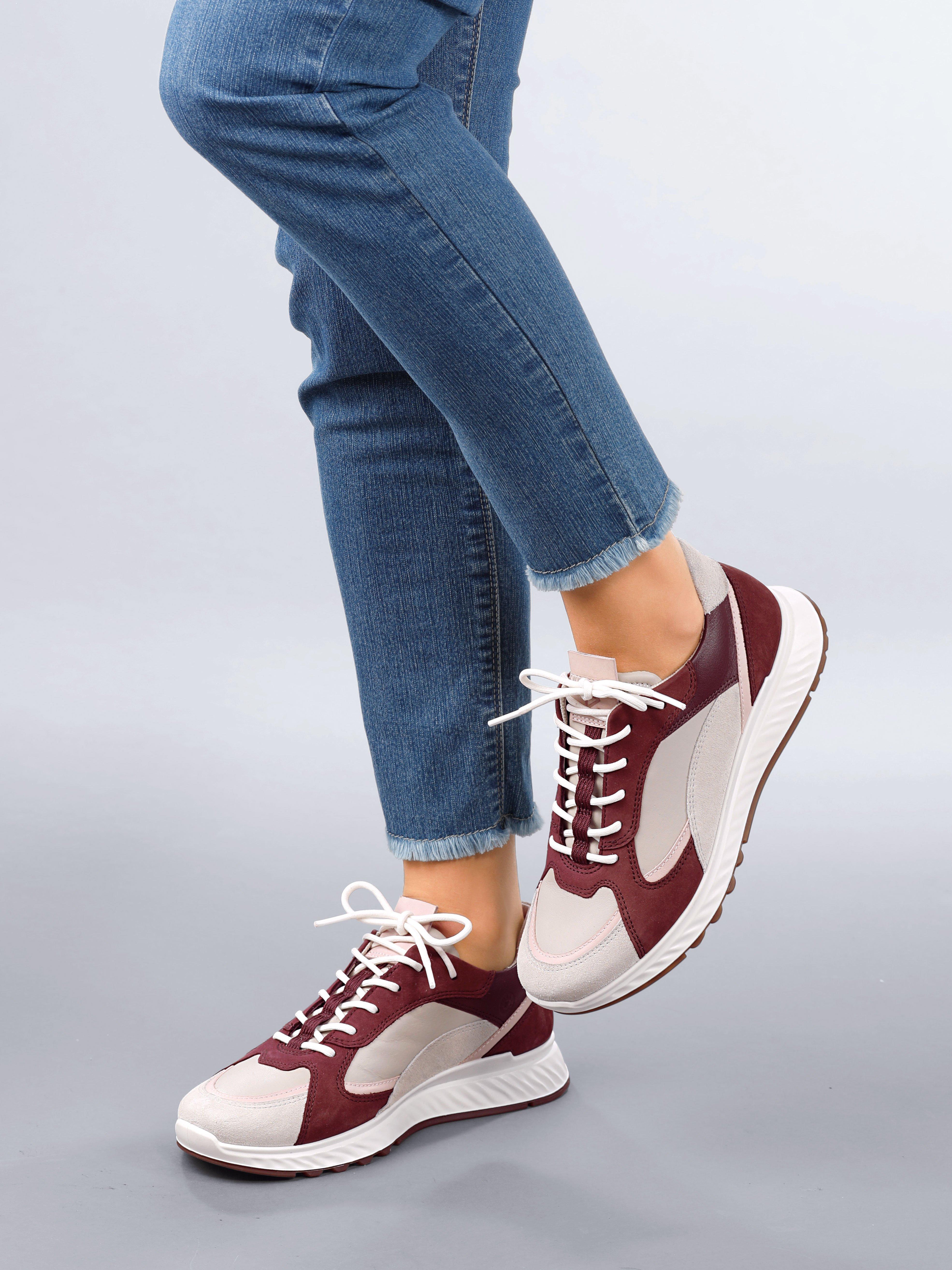ecco sneakers