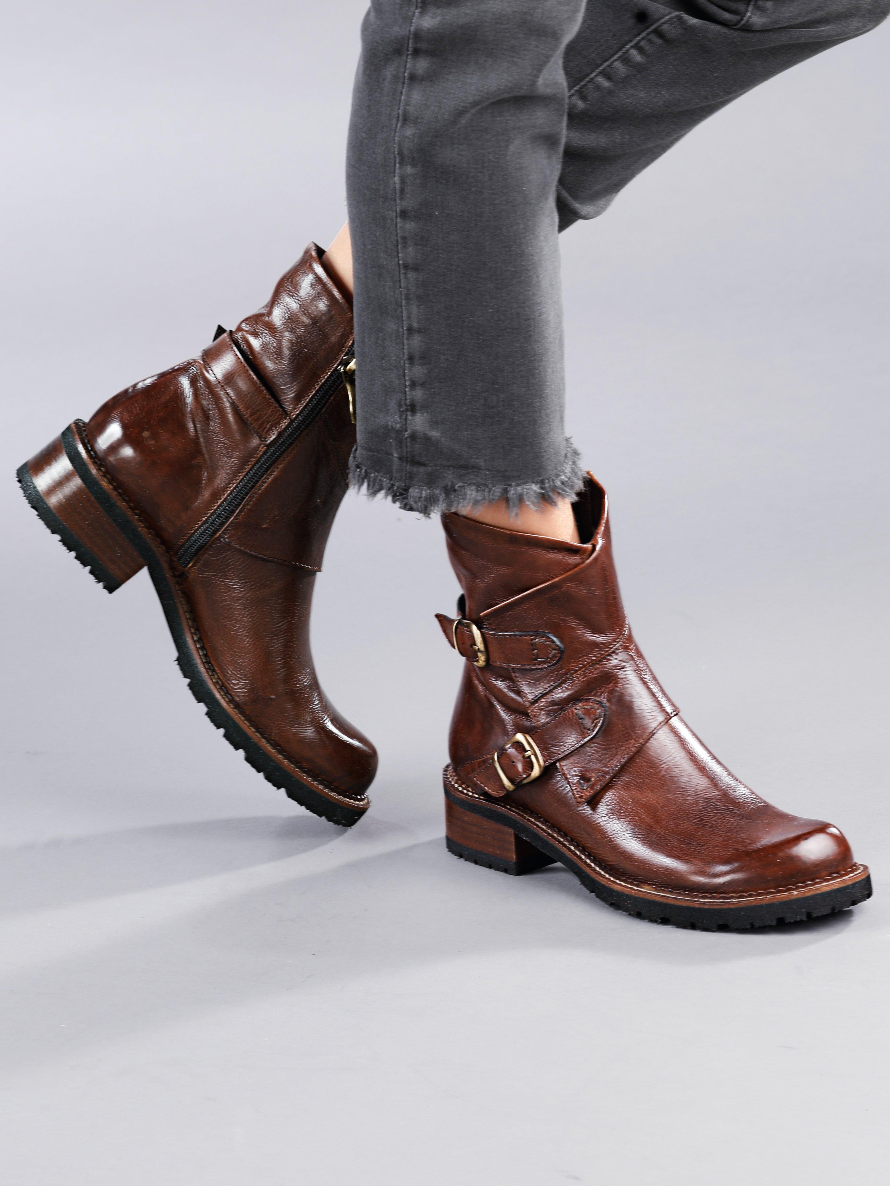 EVERYBODY - Stiefelette Lagunaria