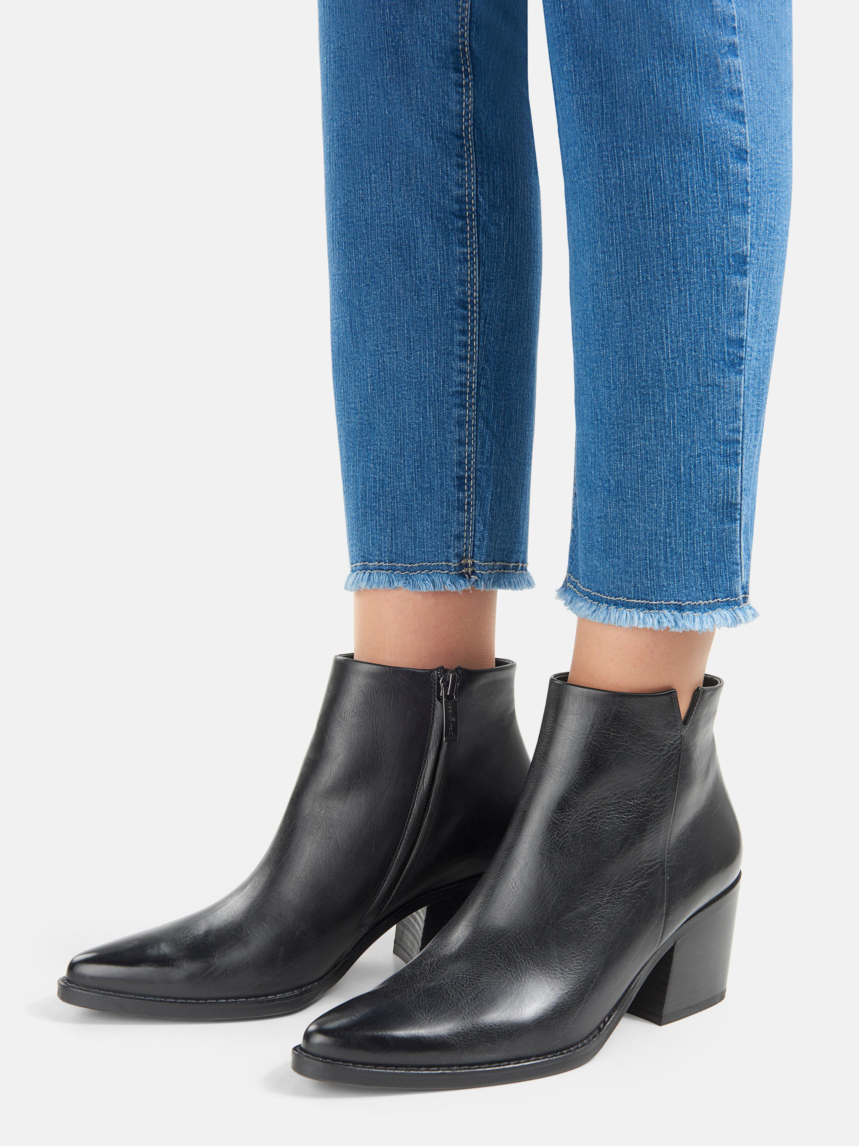 Paul Green - Stiefelette in spitzer Form