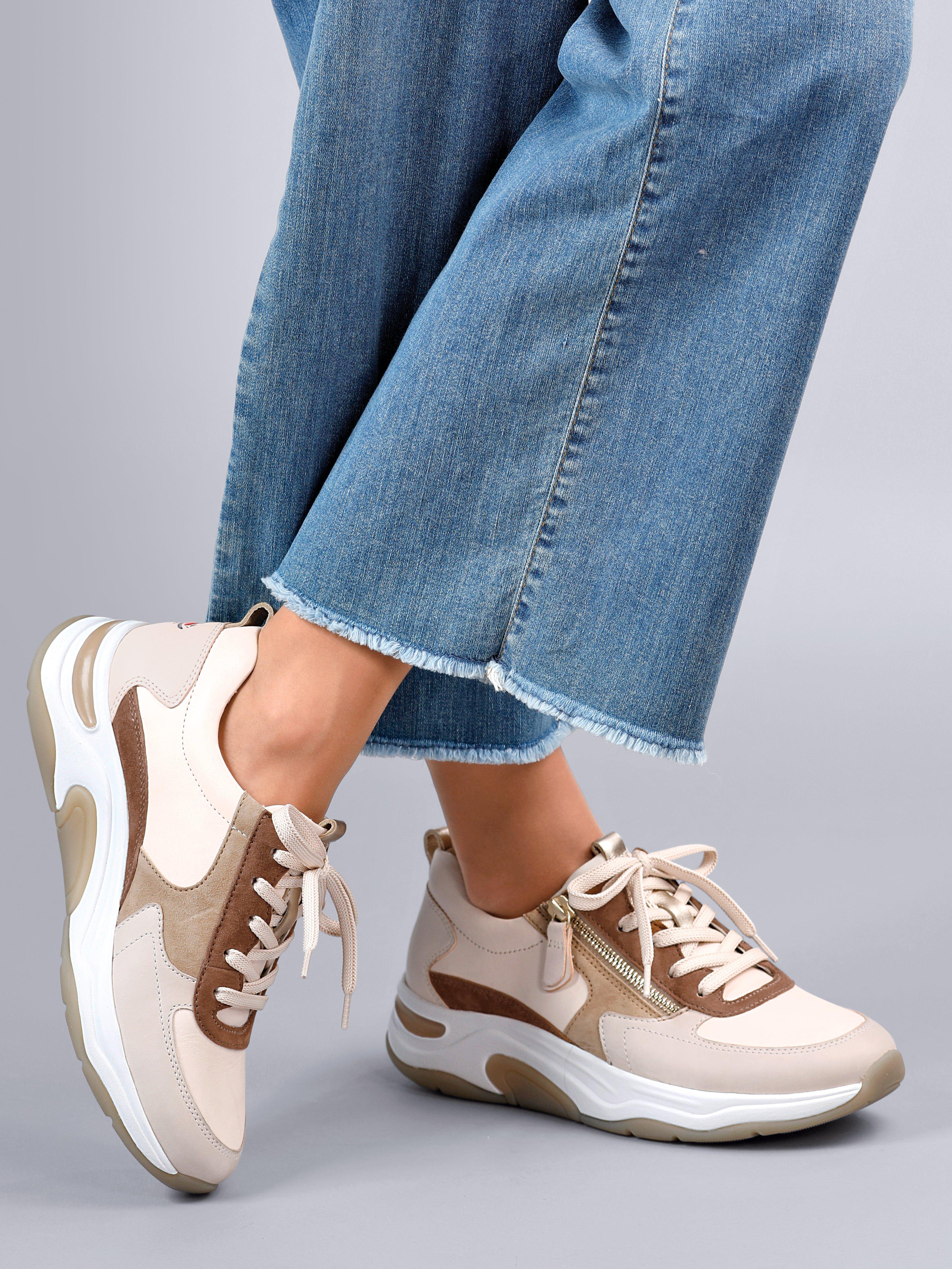 rolling soft sensitive shoes