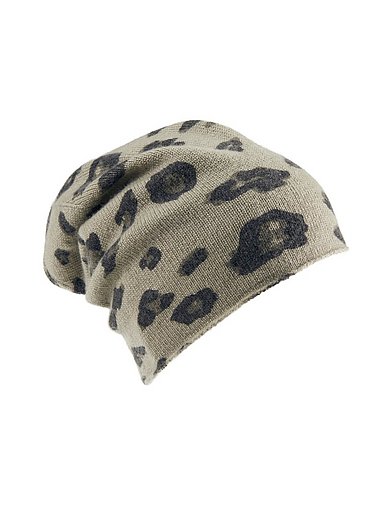 include - Beanie with cool leopard skin pattern