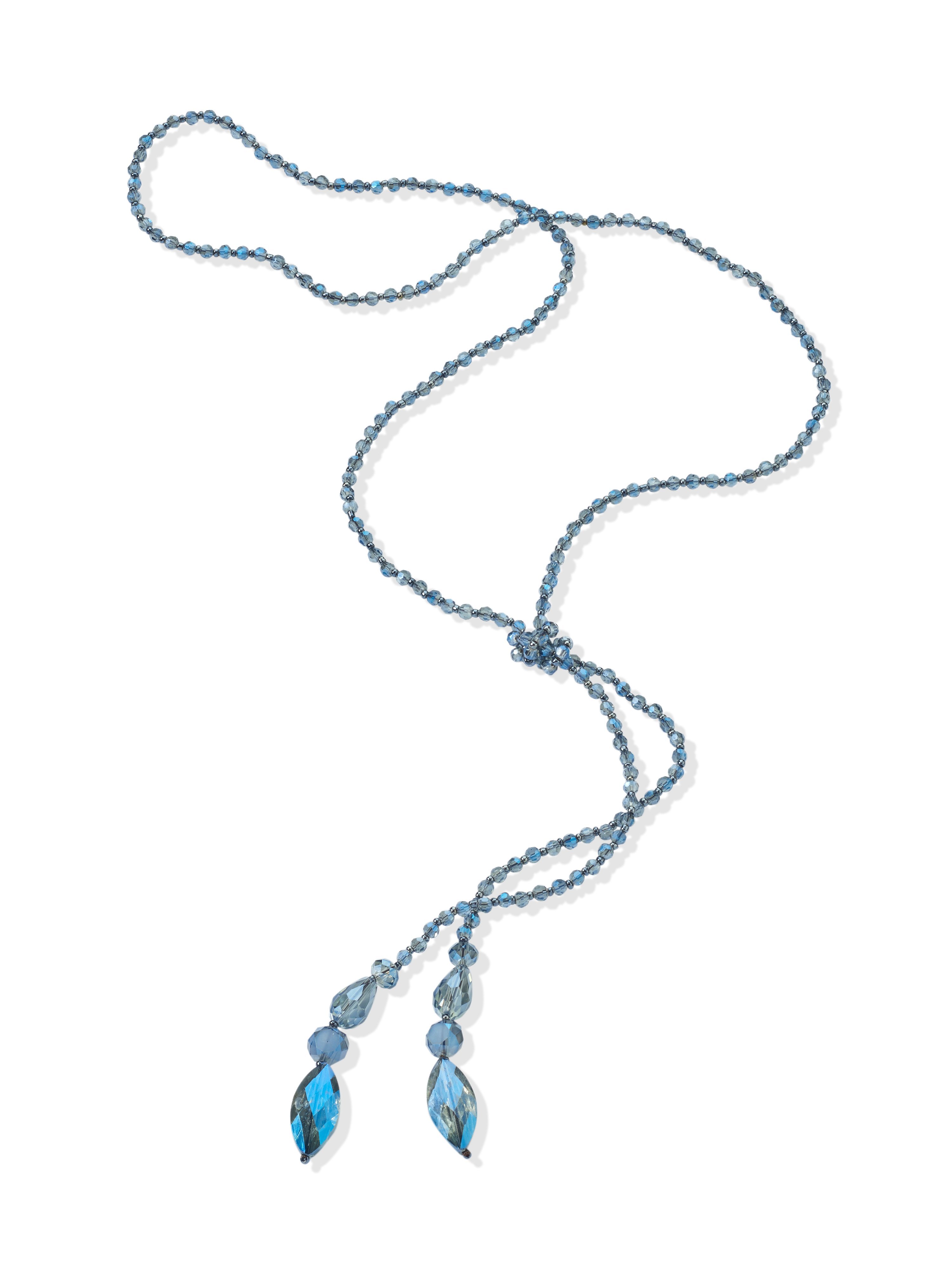 Le collier avec petites perles en verre  Emilia Lay bleu