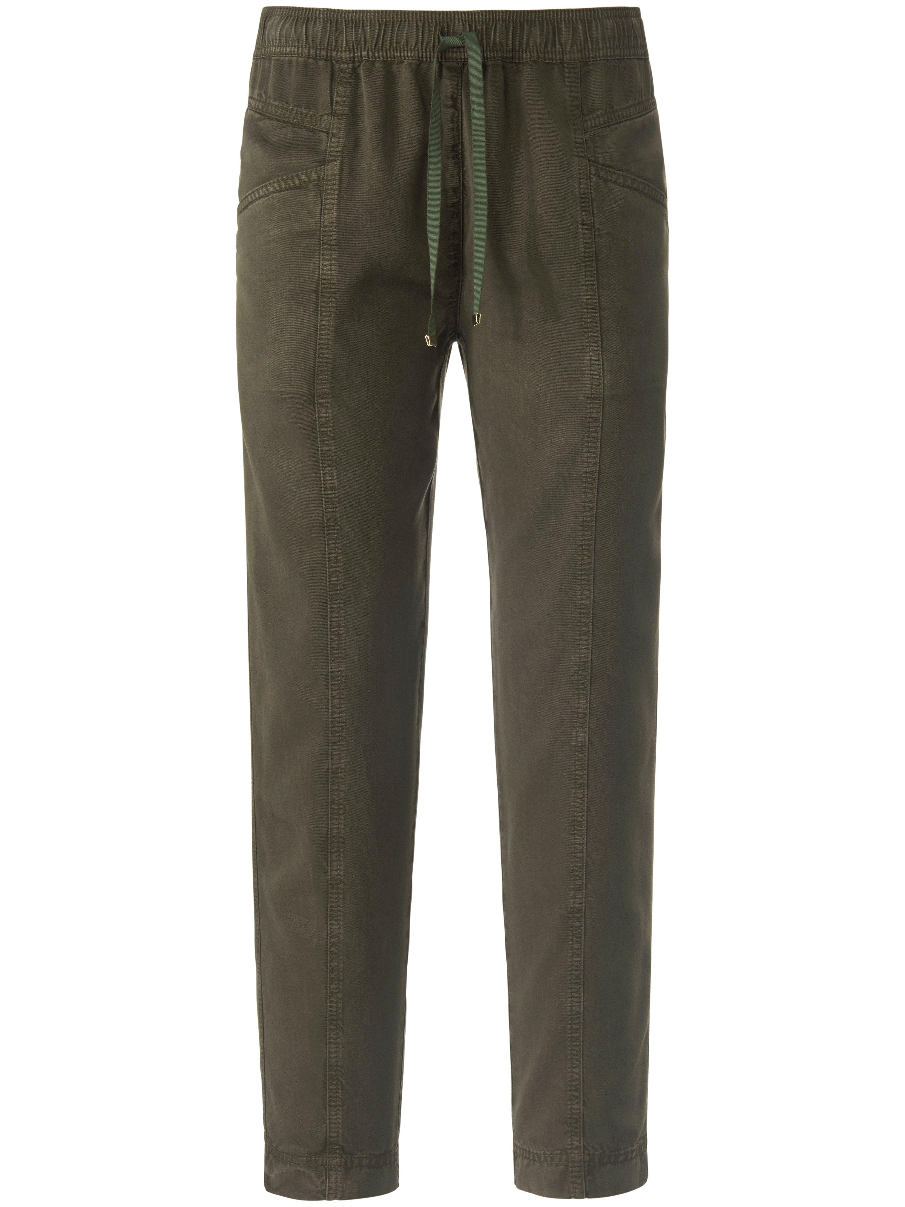 Enkellange broek in jogg-pant-stijl model Cornelia Van Peter Hahn groen