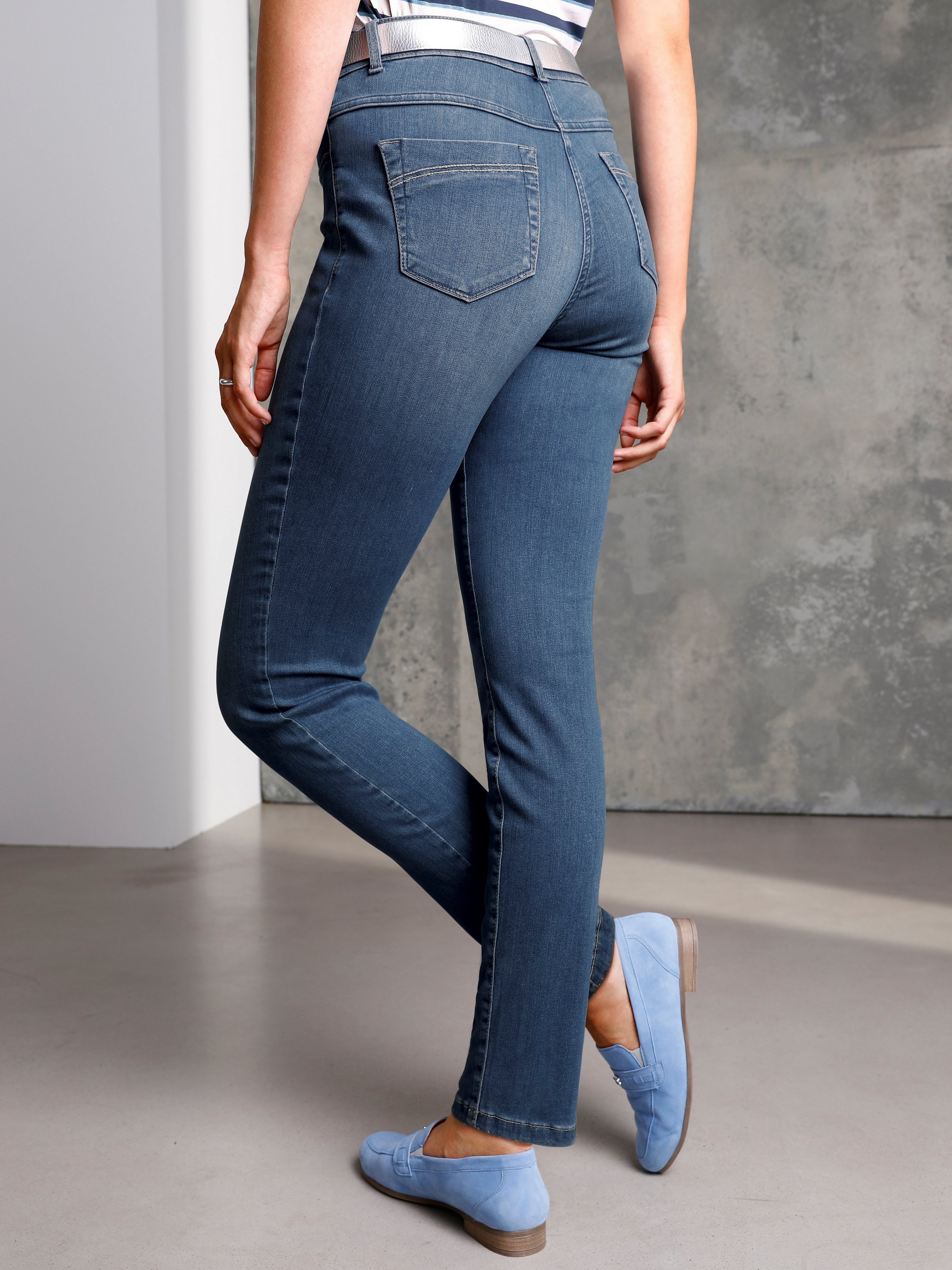 Jeans model Julienne Van BASLER denim