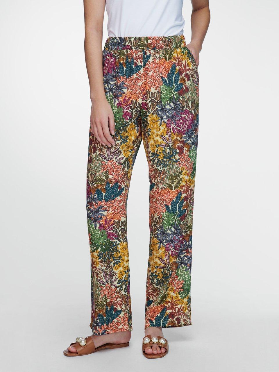 Emilia Lay - Hose