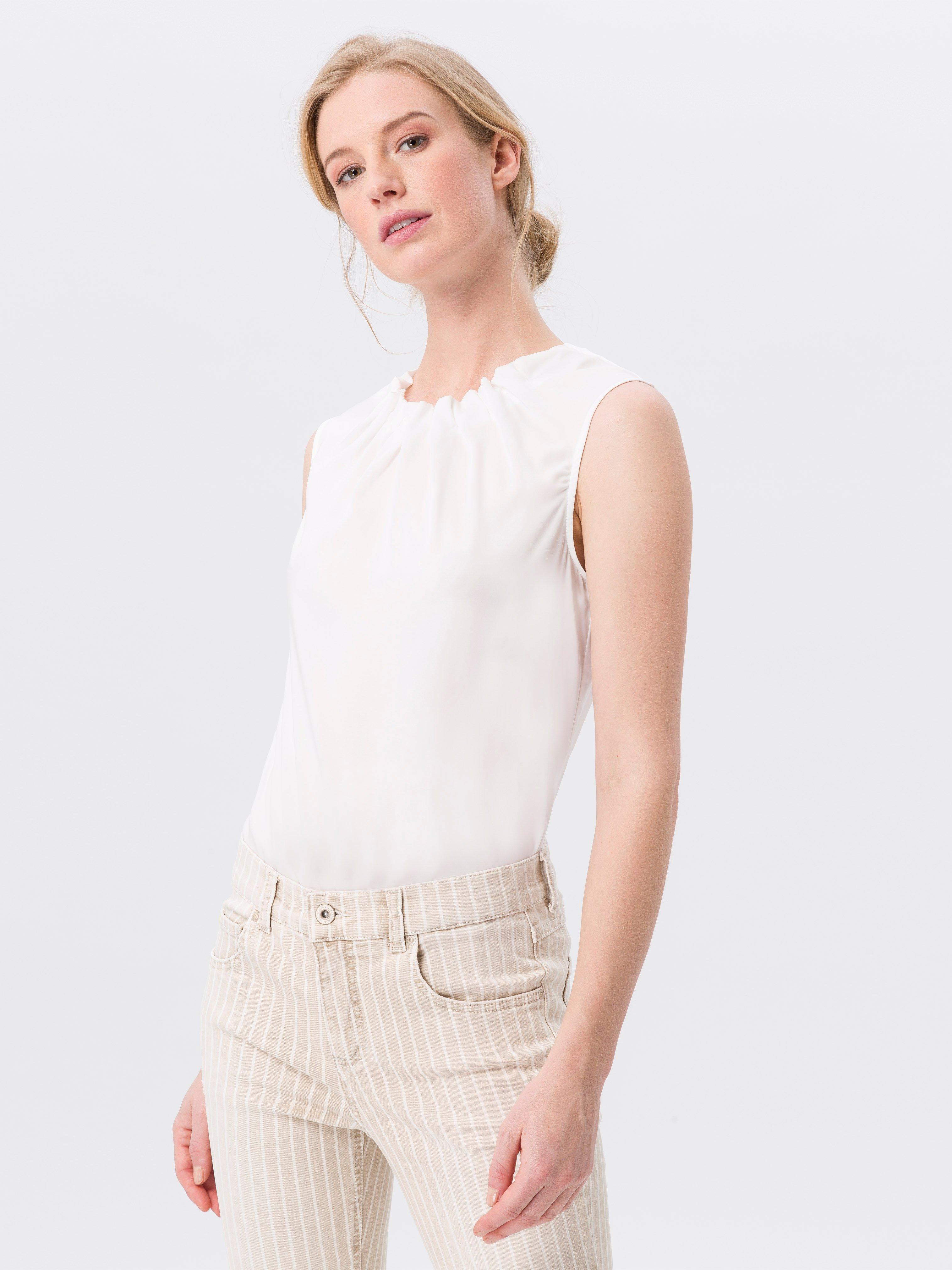 Festliche Tops Jetzt Im Peter Hahn Online Shop Kaufen