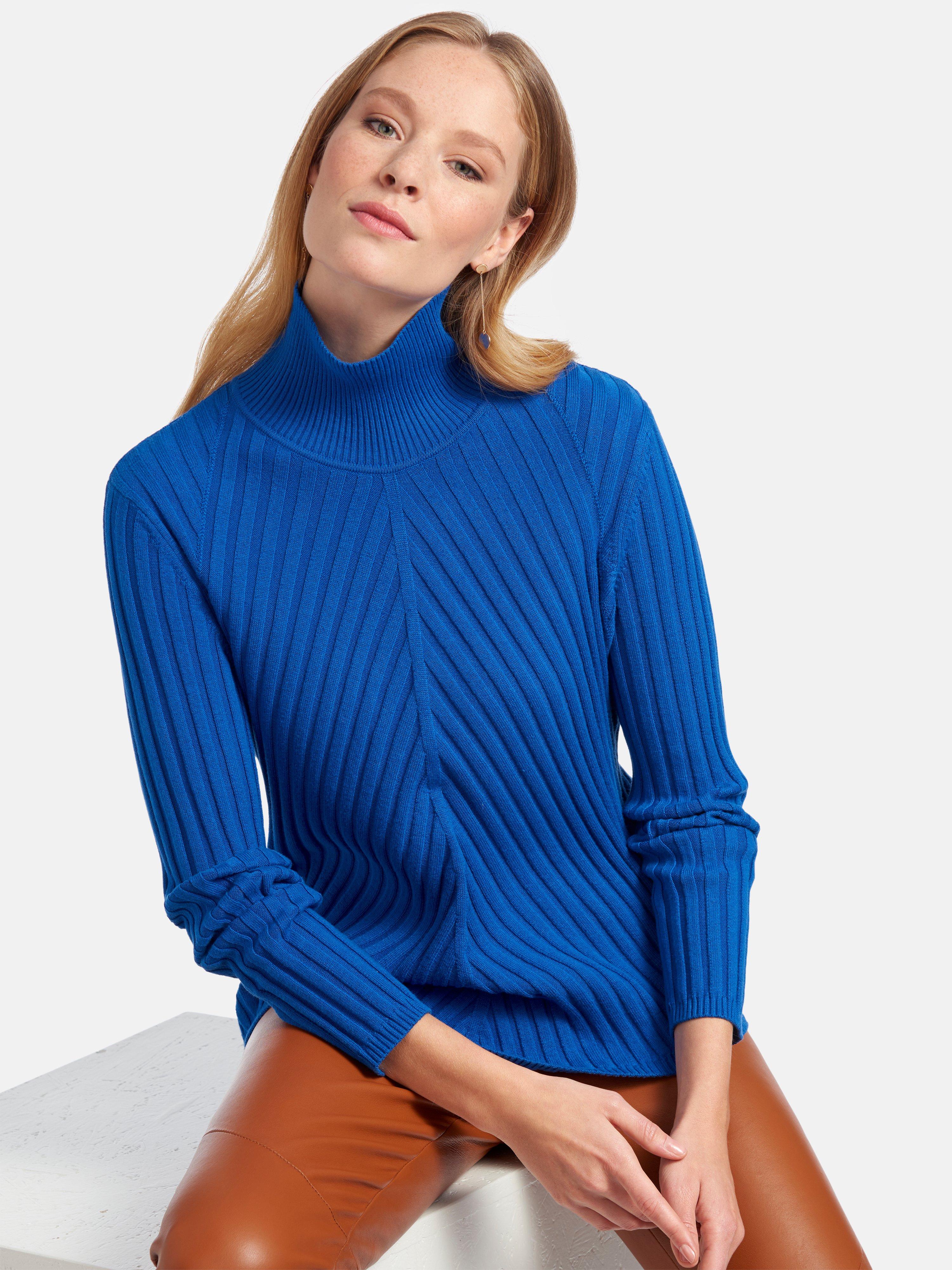 royal blue knitwear