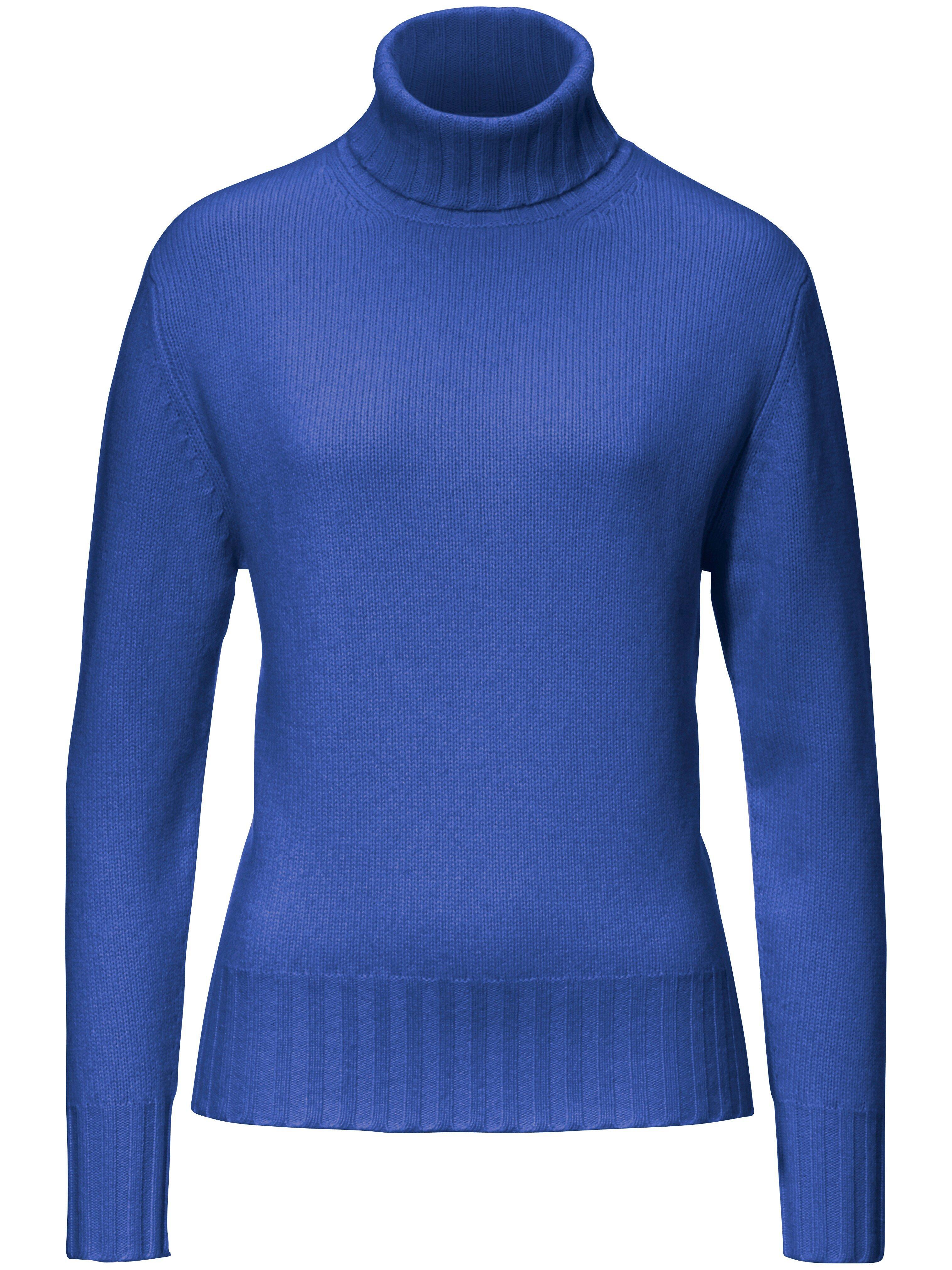 Coltrui 100% kasjmier model Bernadette Van Peter Hahn Cashmere blauw