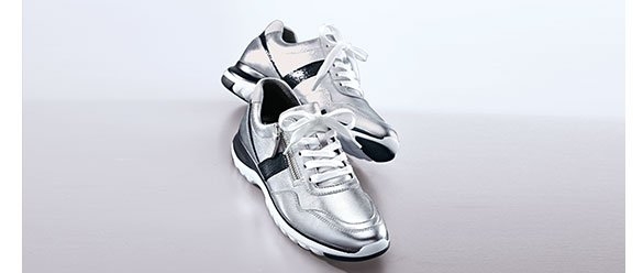Sportiver Sneaker mit Metallic-Effekt (32057577)